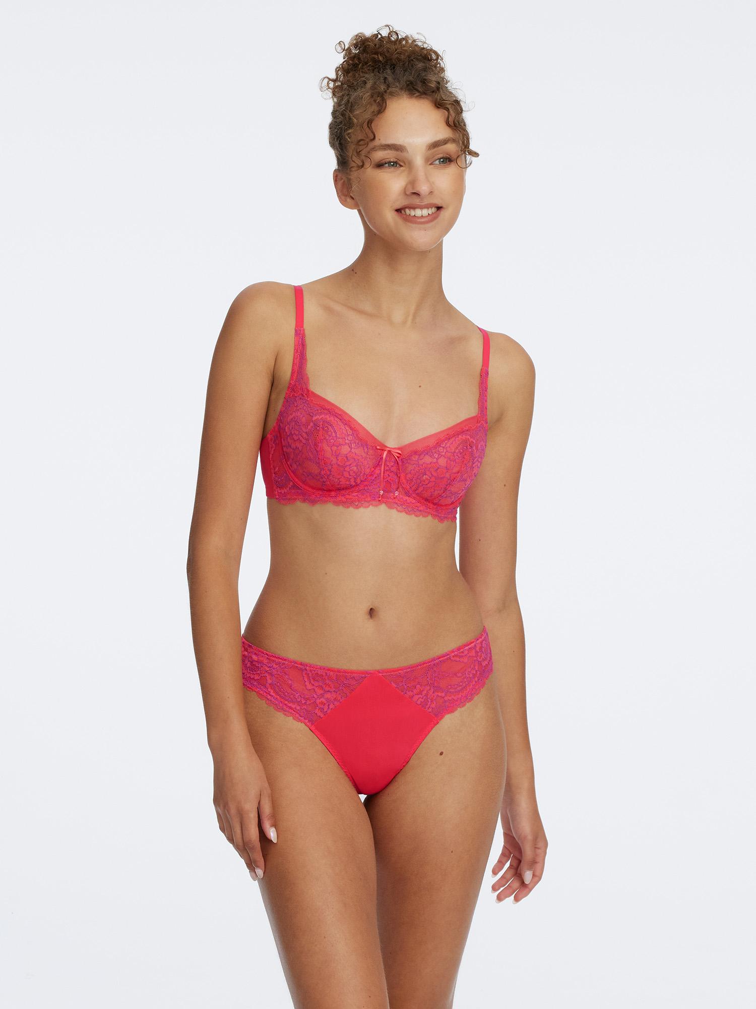 SKARLETT BLUE Minx String mit Spitze – Bild 5