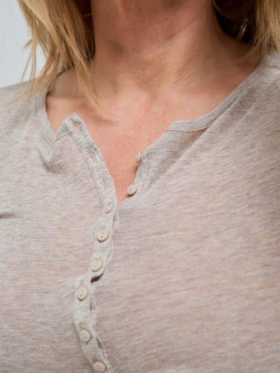 SEAMLESS BASIC Cotton Granddad Langarmshirt Desert Melange – Bild 2