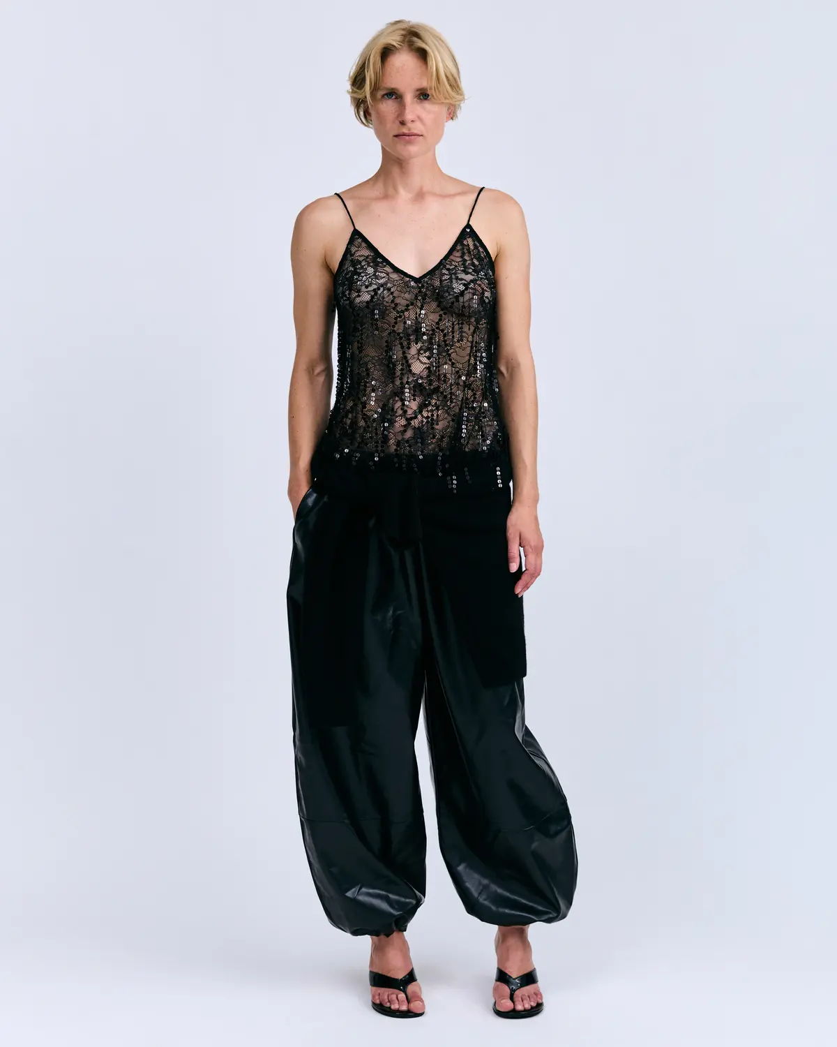 LOVE STORIES Eve Transparentes Top Schwarz 3 LOVE STORIES Eve Transparentes Top Schwarz – Bild 3